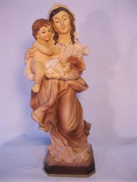 Figurka Matki Bożej z Dzieciątkiem 26  M011/MB