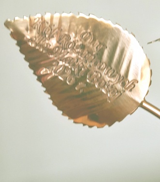 Wotum dziękczynne, Róża dla Matki Bożej - lakierowana