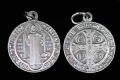 Srebrny medalik Świętego Benedykta
